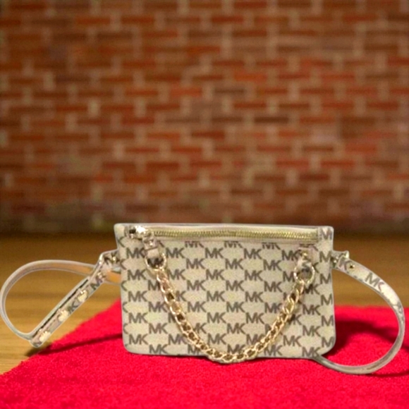 Michael Kors Beige Monogram Belt Bag - Picture 2 of 13